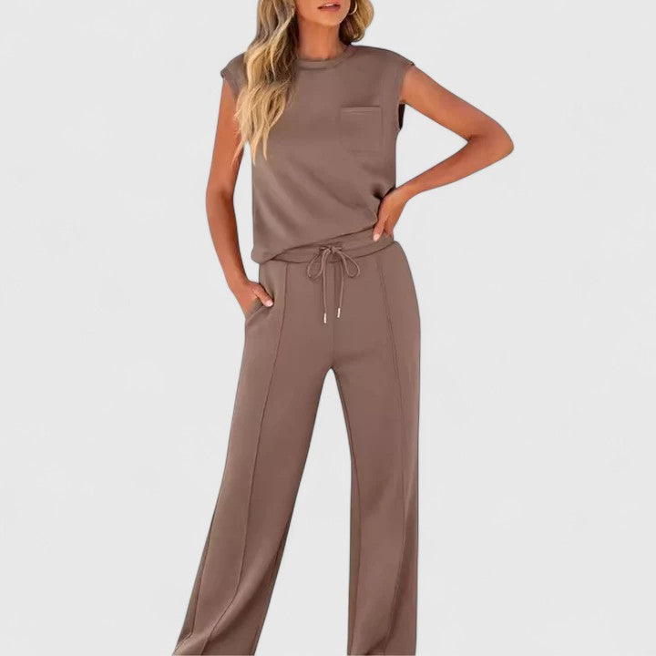 Idina | Comfortable Ensemble