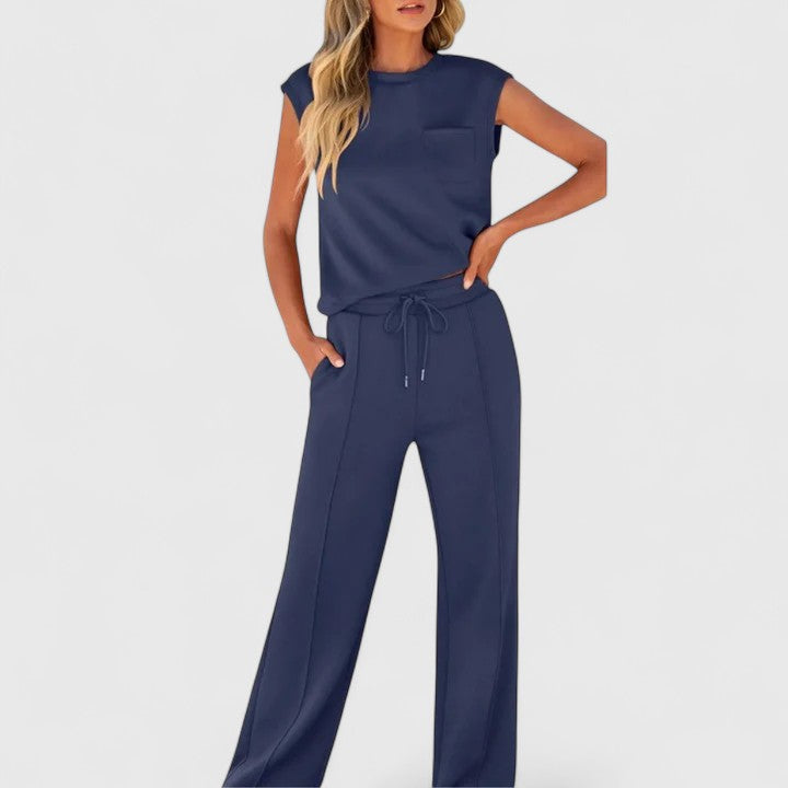 Idina | Comfortable Ensemble