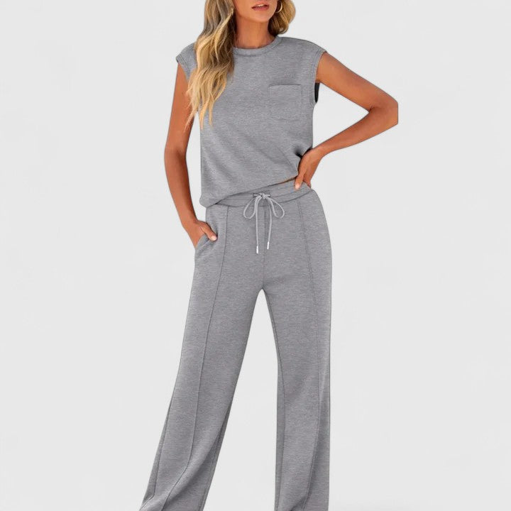 Idina | Comfortable Ensemble