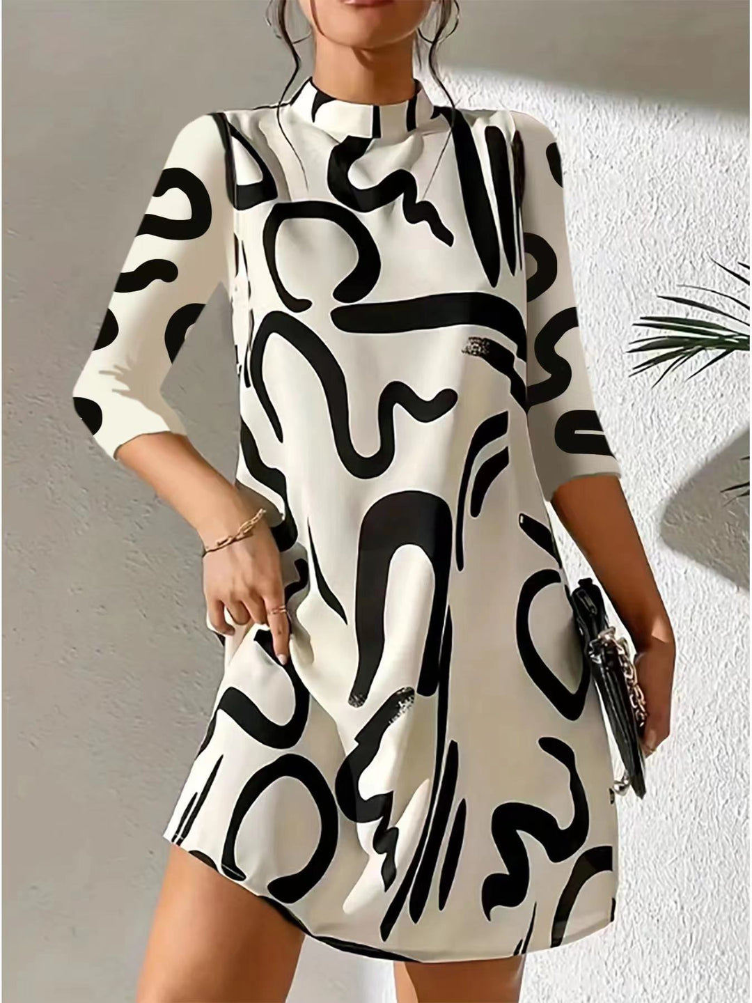 Romilly | Elegant Round Neck Dress